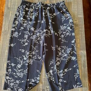 Womens Capri Black Floral Pants High Waisted Wide Leg with Pockets Size 2XL